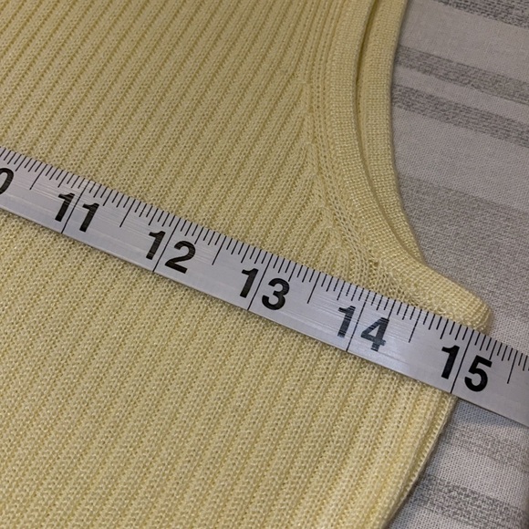 Dana Buchman Pale yellow ribbed sleeveless mock neck sweater Sz. S - Picture 11 of 13